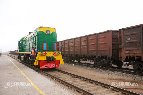 Зүүнбаян-Ханги, Эрдэнэт-Арцсуурь чиглэлд төмөр зам барина